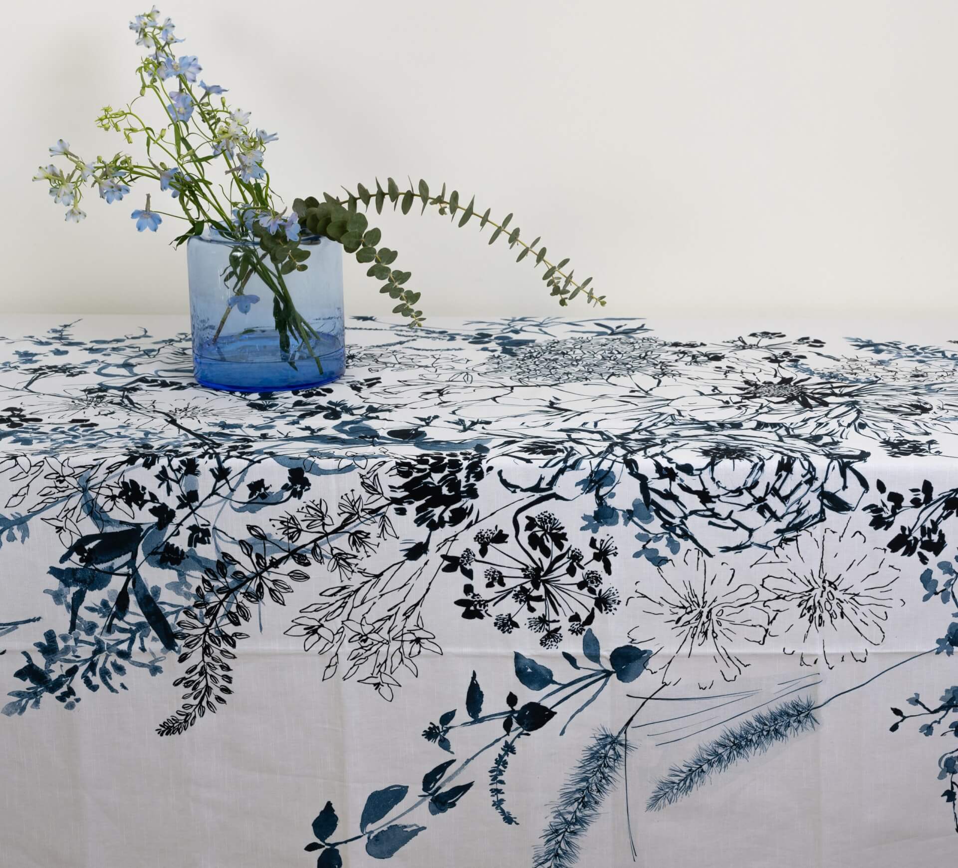 Ink Flora table cloth