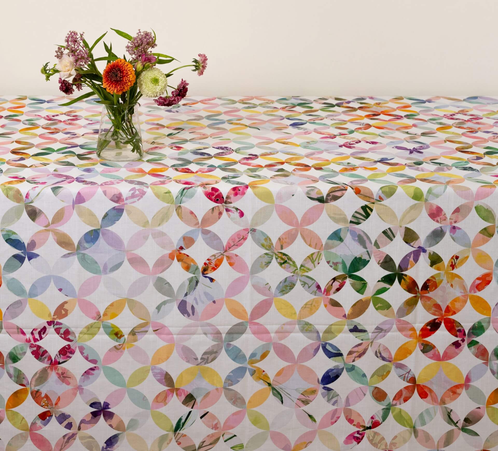 Petal Mosaic table cloth